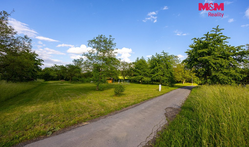 Prodej stavebního pozemku 1 596 m², Chroustovice – náhled fotky 4
