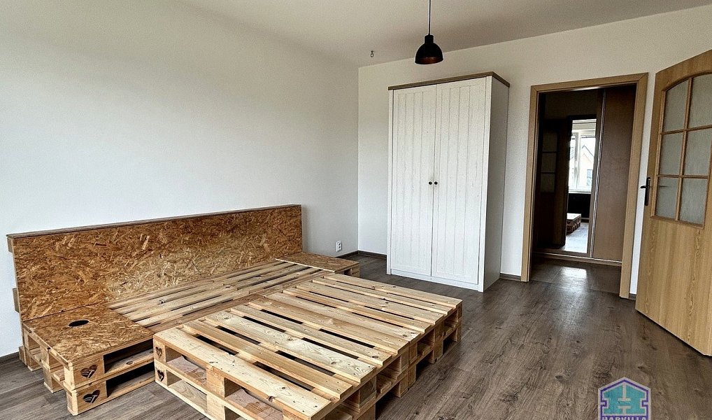 Pronájem bytu 2+1 63 m², Tlučná – náhled fotky 3