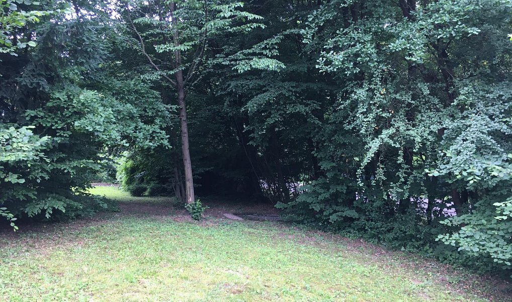 Prodej stavebního pozemku 1 474 m², Luhačovice – náhled fotky 3