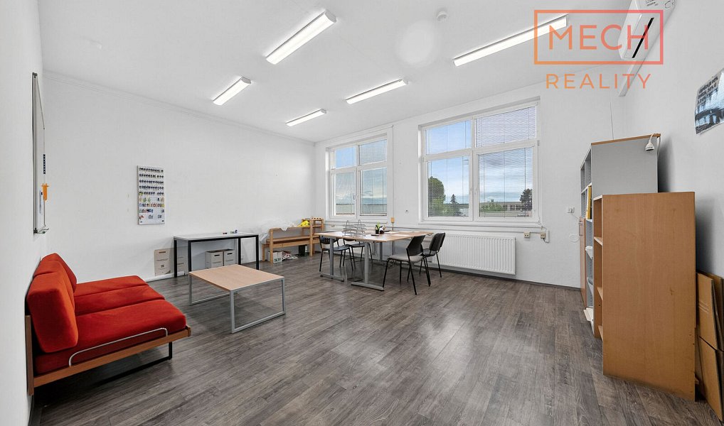 Prodej komerčního objektu (jiného typu) 1 030 m², Bzenec – náhled fotky 7