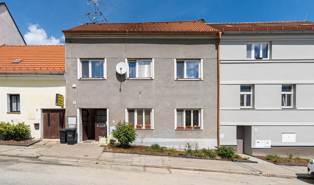 Prodej domu 342 m² s pozemkem 744 m², Velešín – náhled fotky 2