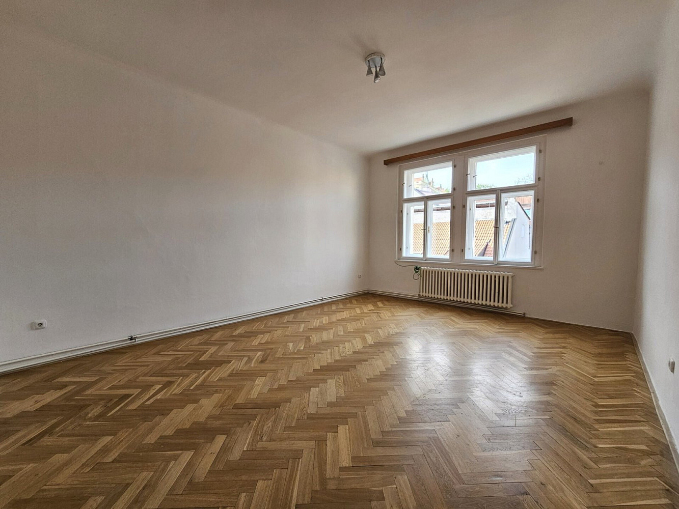 Pronájem bytu 2+kk 58 m² — photo 4