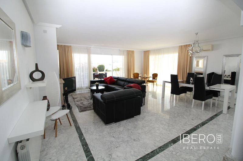 Pis 5+kk – Marbella, Nueva Andalucía - Vista 3