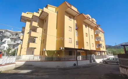Prodej bytu 2+kk 40 m², Scalea, Itálie