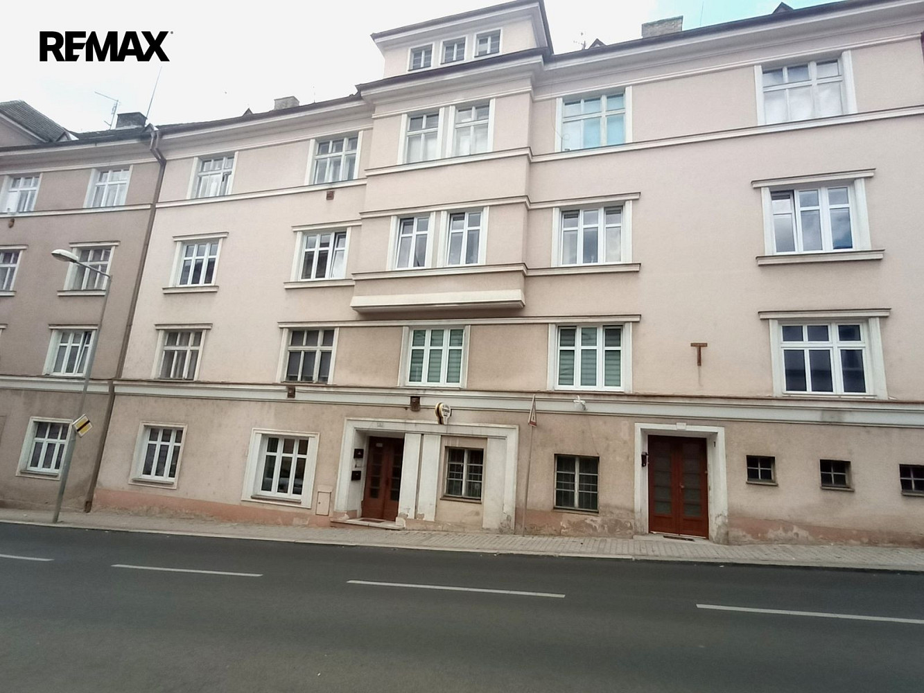 Pronájem bytu 2+1 81 m² — photo 2