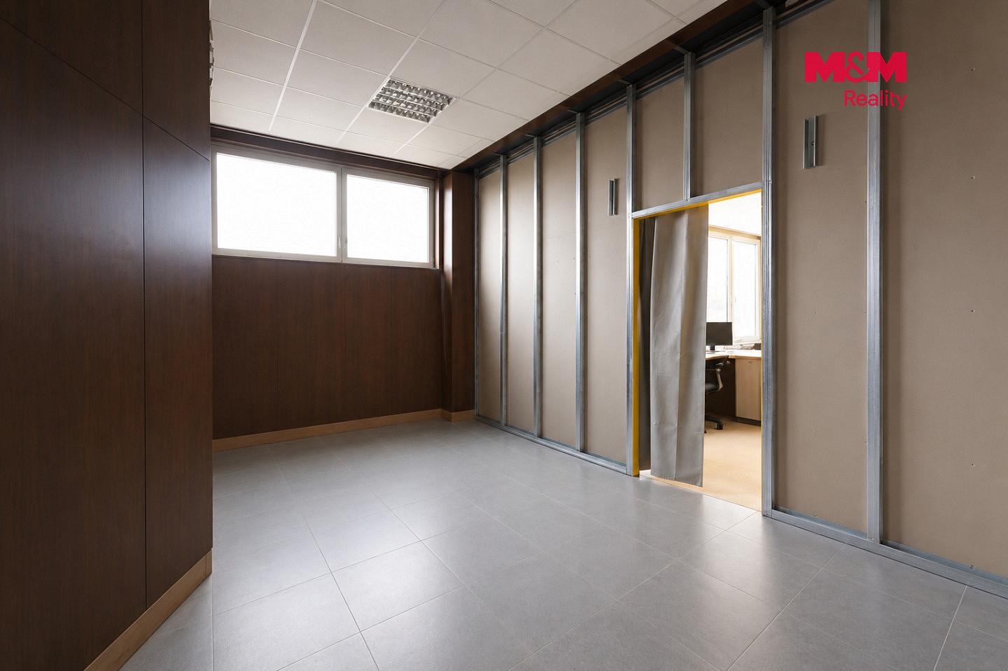 Pronájem obchodních prostor 93 m² – fotografie 4