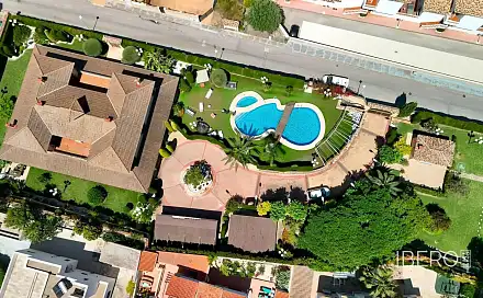 Prodej domu 1 000 m² s pozemkem 4 399 m²