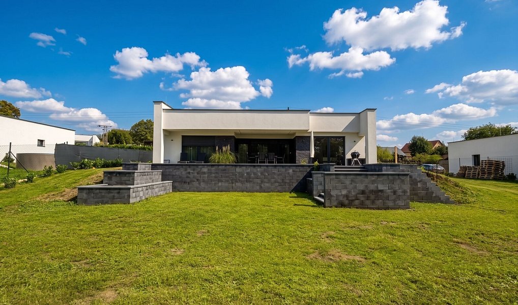 Prodej domu 118 m² s pozemkem 2 864 m², Krupka – náhled fotky 4