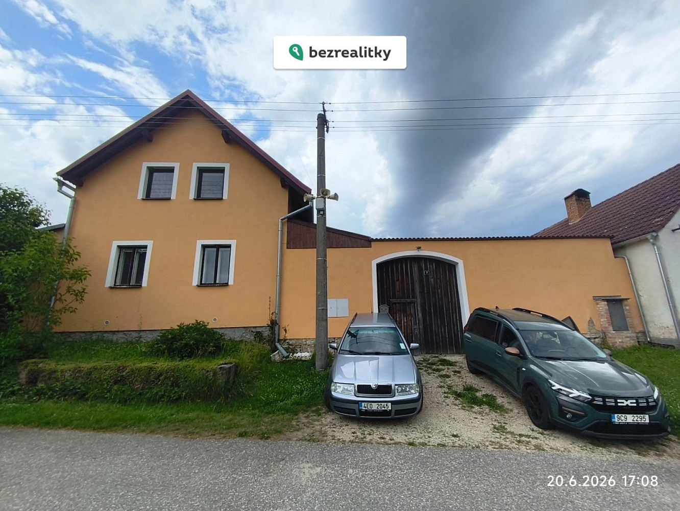 Prodej domu 221 m² s pozemkem 779 m²