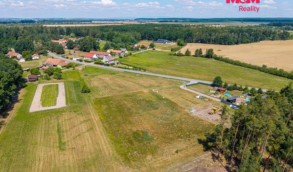 Prodej stavebního pozemku 1 090 m², Újezd u Sezemic – náhled fotky 5