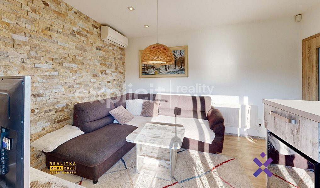 Pronájem bytu 2+kk 40 m², Pozlovice – náhled fotky 2