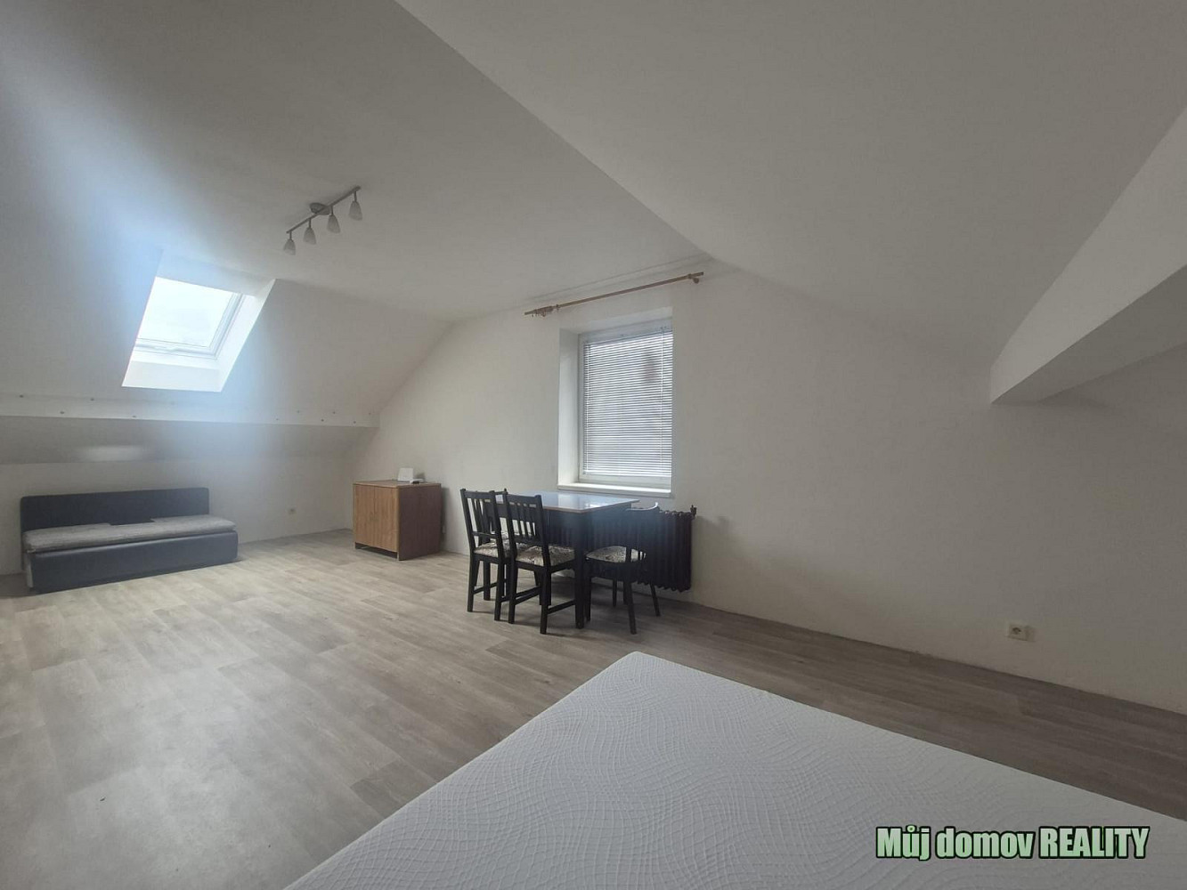 Pronájem bytu 1+1 45 m² — photo 2
