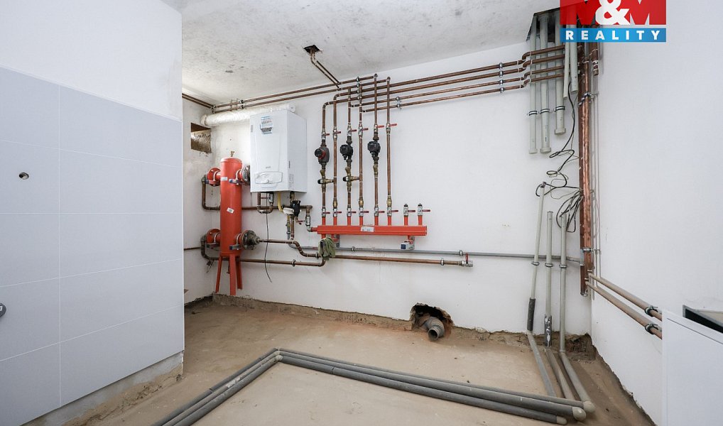 Prodej restaurace 414 m², Hradec nad Moravicí – náhled fotky 25