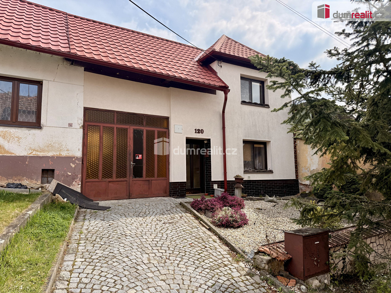 Prodej domu 215 m² s pozemkem 394 m² — photo 2