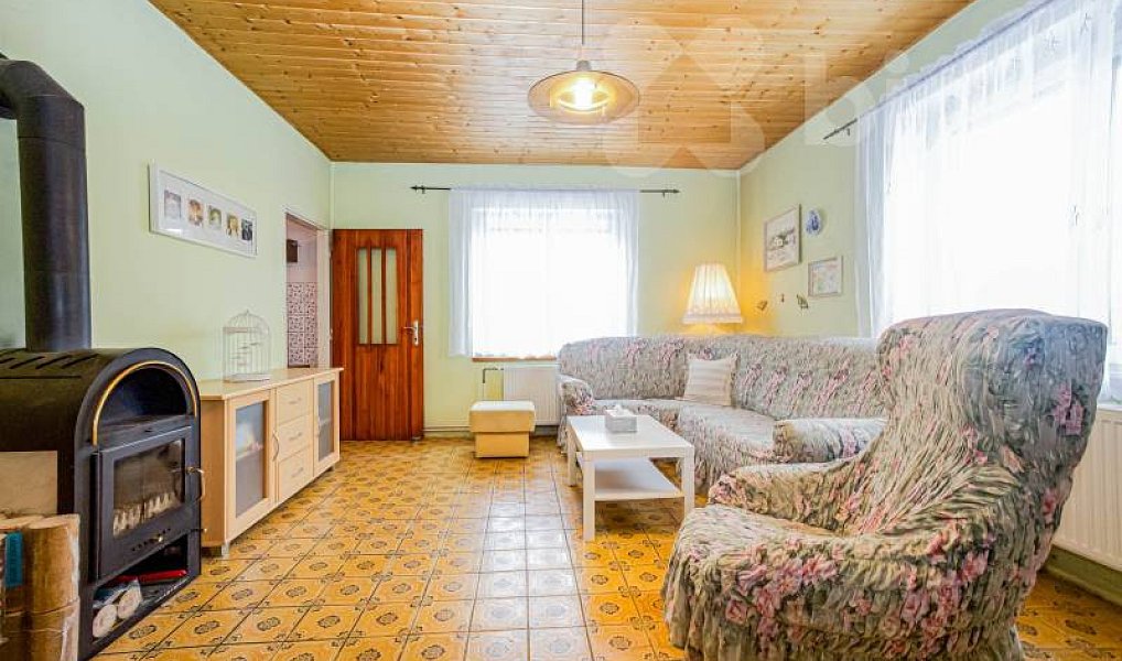 Prodej domu 170 m² s pozemkem 2 013 m², Plasy – náhled fotky 2