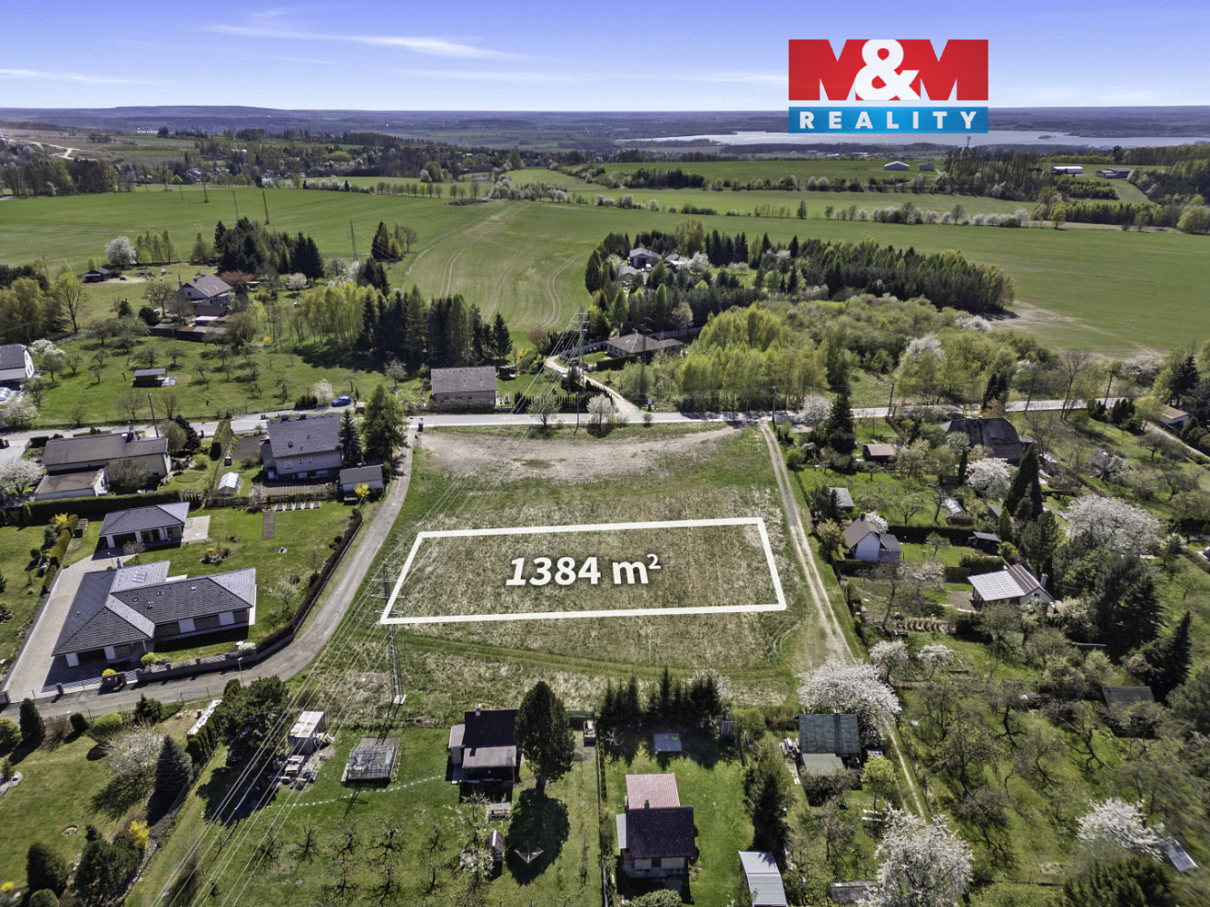 Prodej stavebního pozemku 1 384 m²