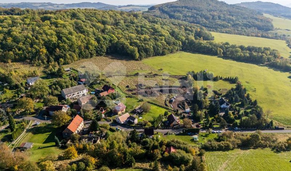 Prodej stavebního pozemku 905 m², Chuderov – náhled fotky 14