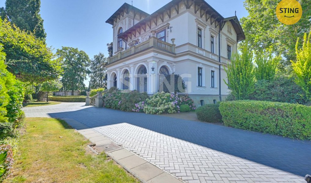 Prodej domu 700 m² s pozemkem 3 228 m², Luže – náhled fotky 7