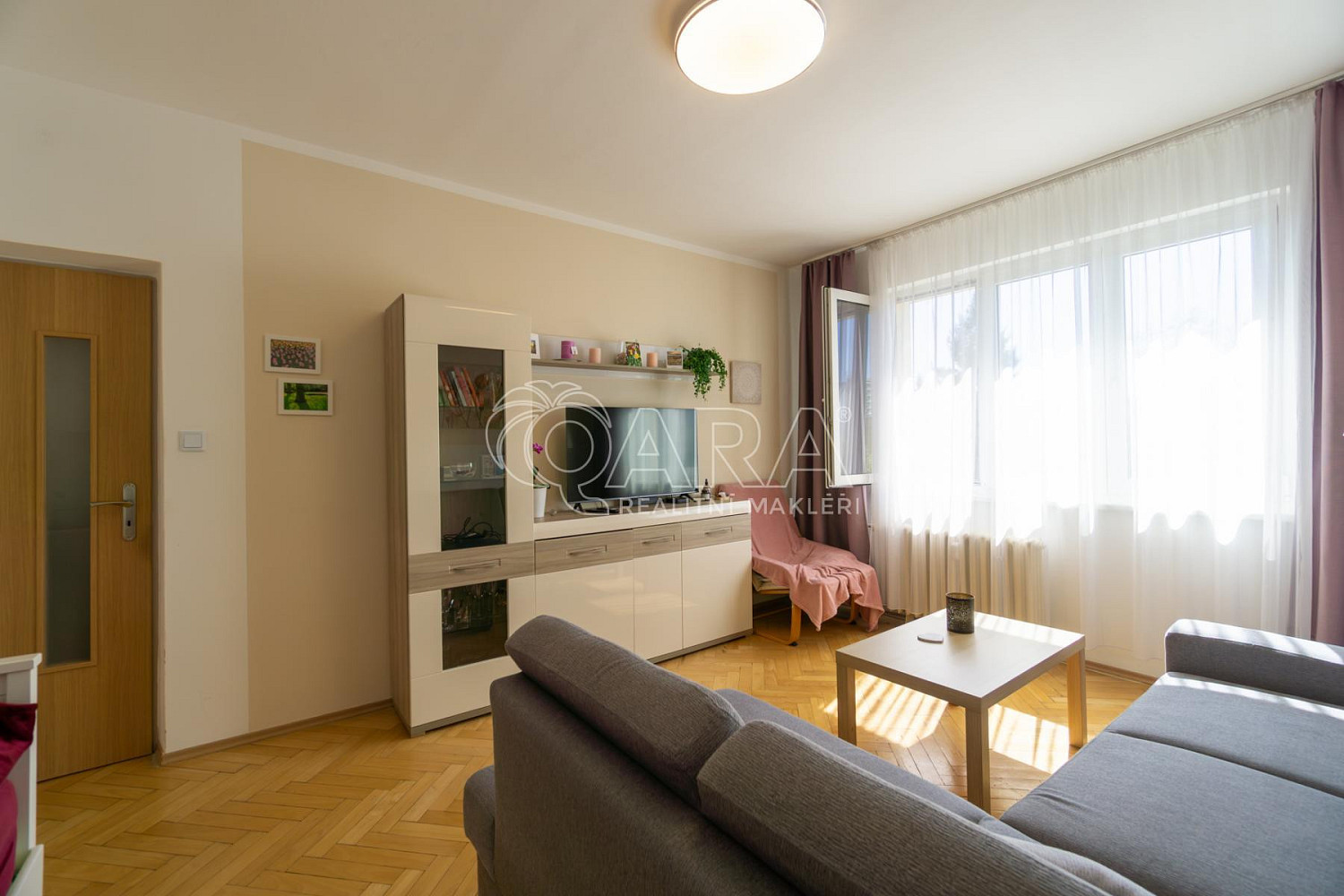 Prodej bytu 2+1 52 m² — photo 2