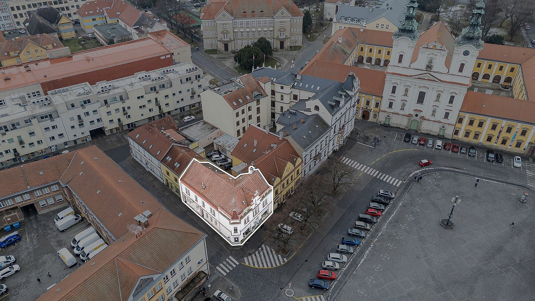 Prodej nájemního domu, činžáku 450 m² – fotografie 2