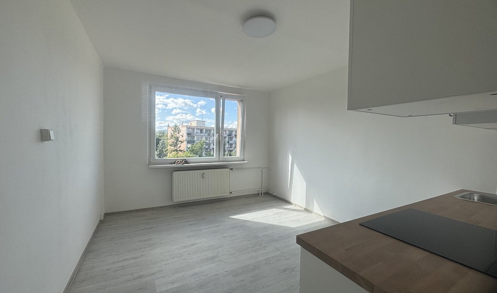Pronájem bytu 1+kk 22 m², Varnsdorf – náhled fotky 3