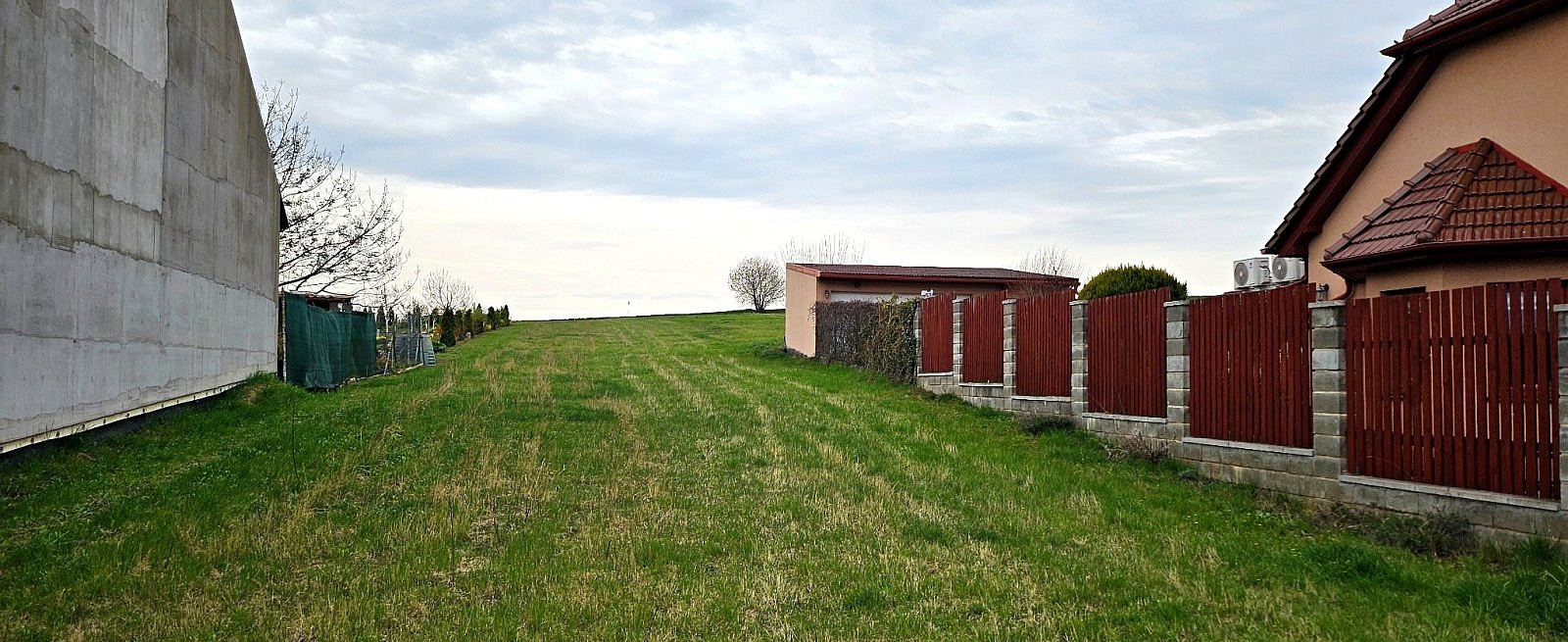 Prodej stavebního pozemku 1 606 m² – fotografie 3