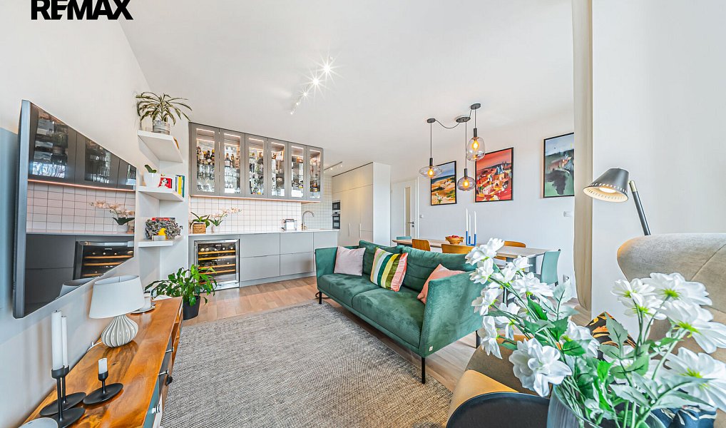 Prodej bytu 4+kk 105 m², Praha – náhled fotky 2