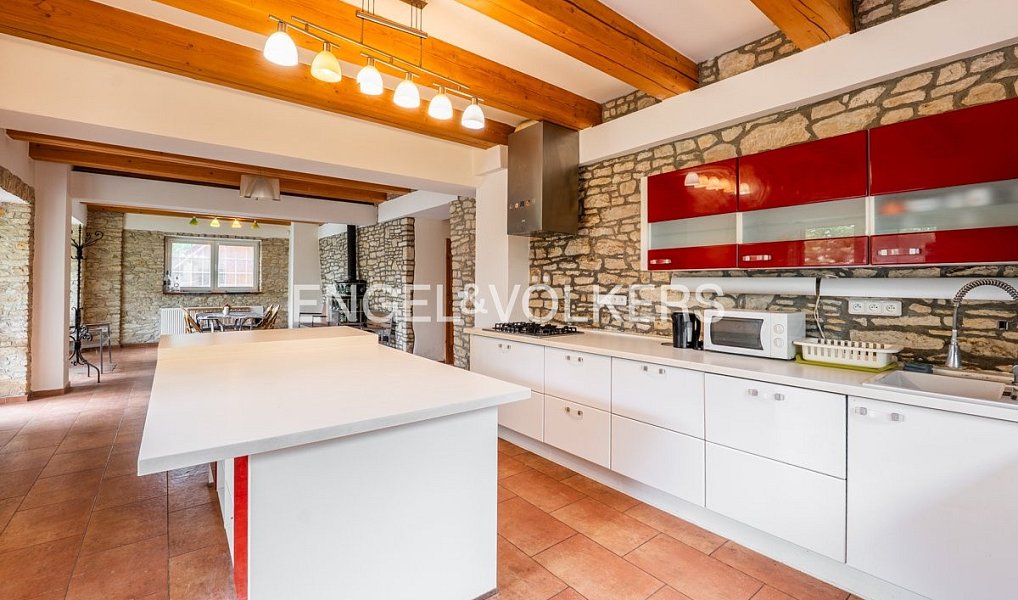 Pronájem domu 242 m² s pozemkem 574 m², Běloky – náhled fotky 4