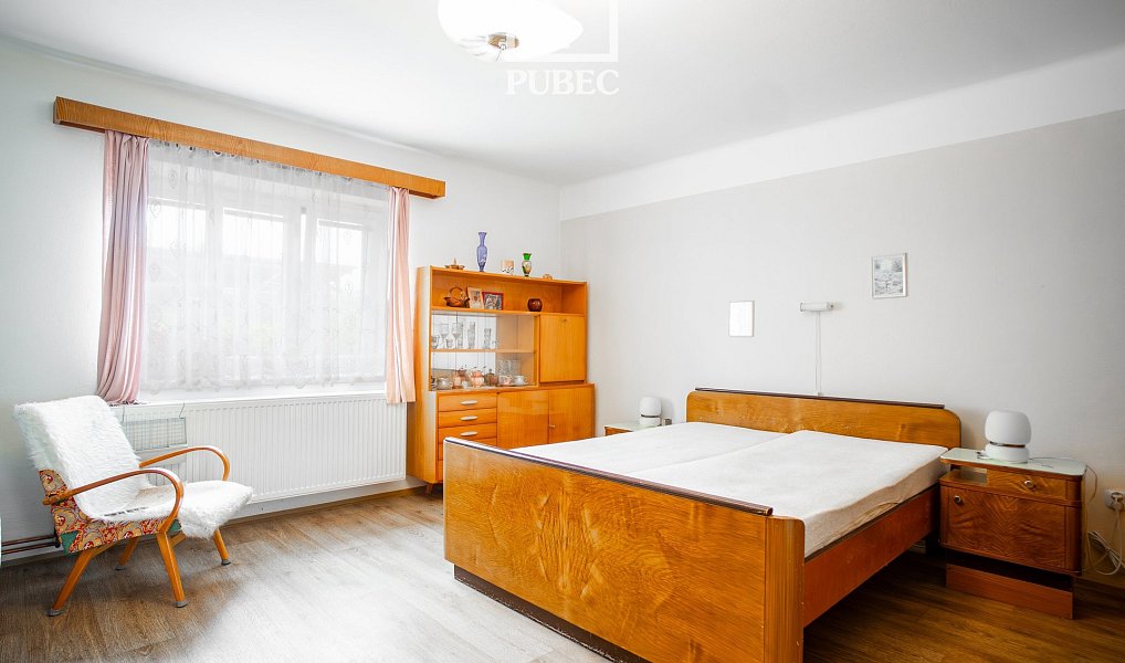 Prodej domu 275 m² s pozemkem 4 515 m², Jarov – náhled fotky 20