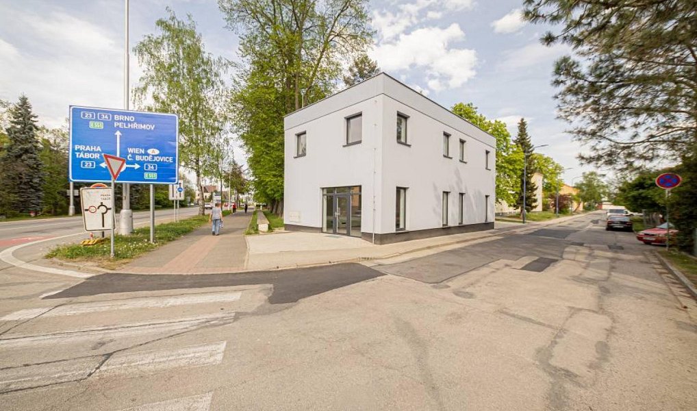 Pronájem kanceláře 86 m², Jindřichův Hradec – náhled fotky 3