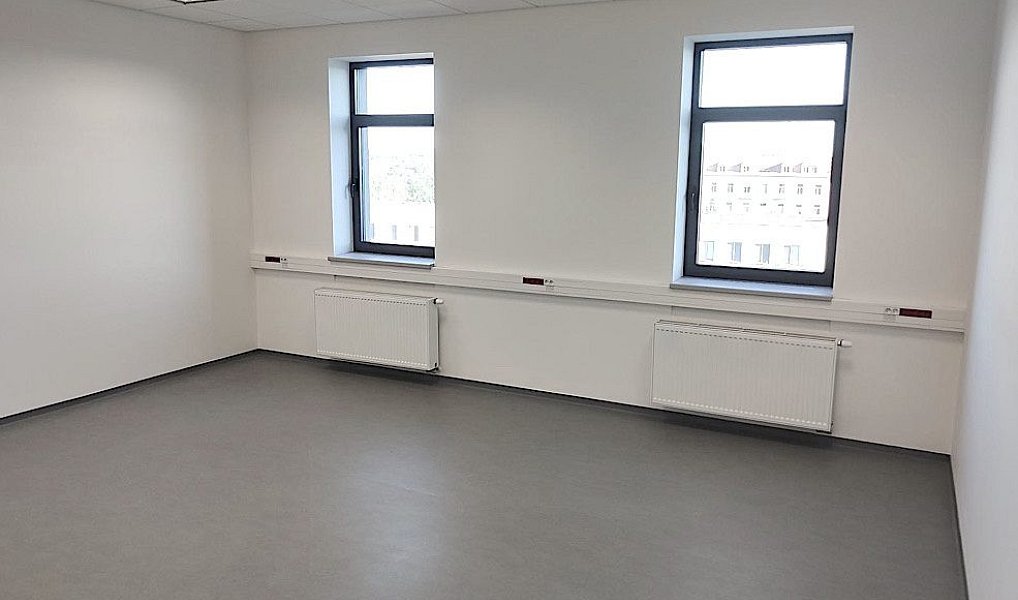 Pronájem kanceláře 553 m², Písek – náhled fotky 3