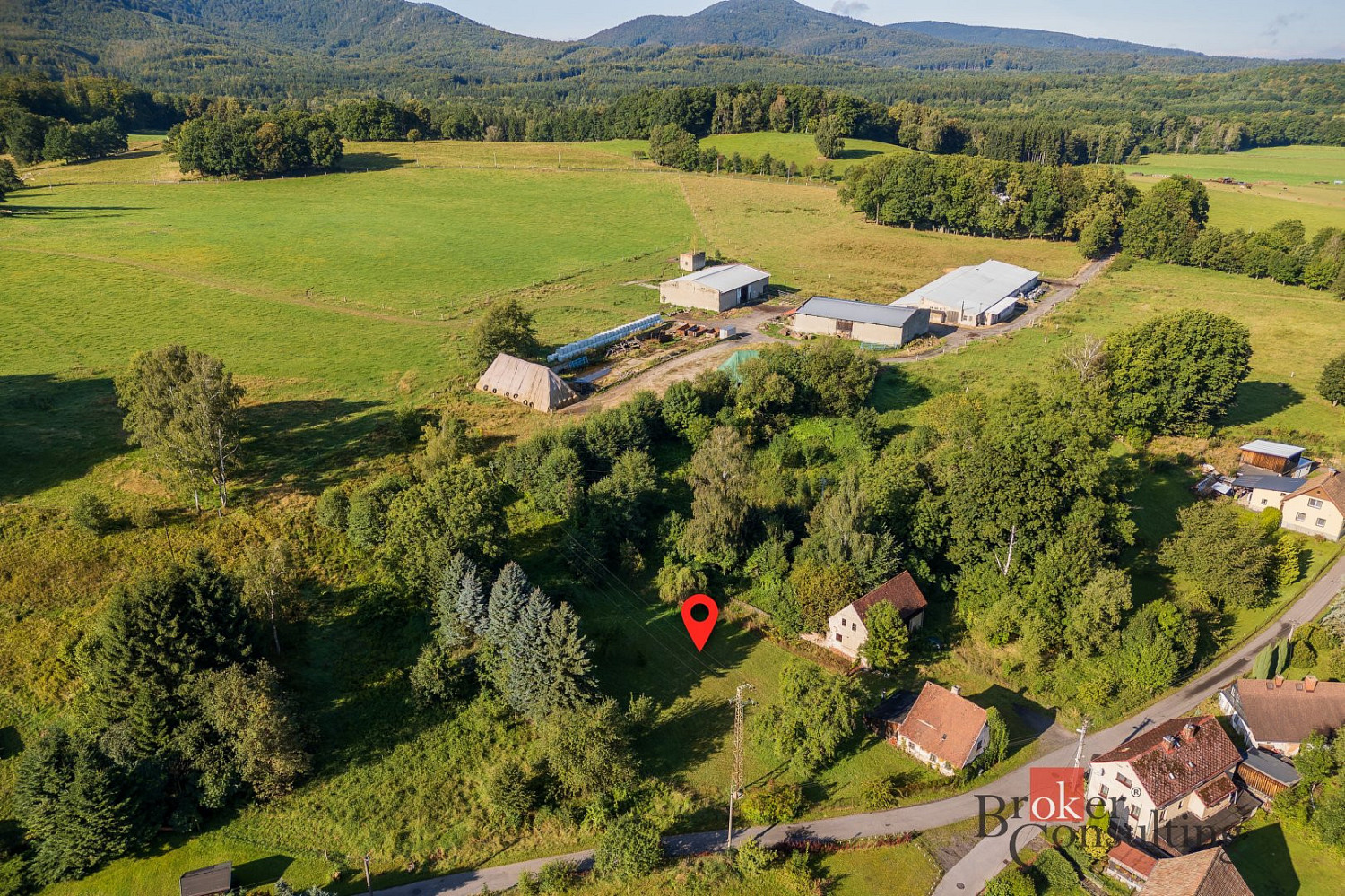 Prodej stavebního pozemku 2 130 m² – fotografie 2