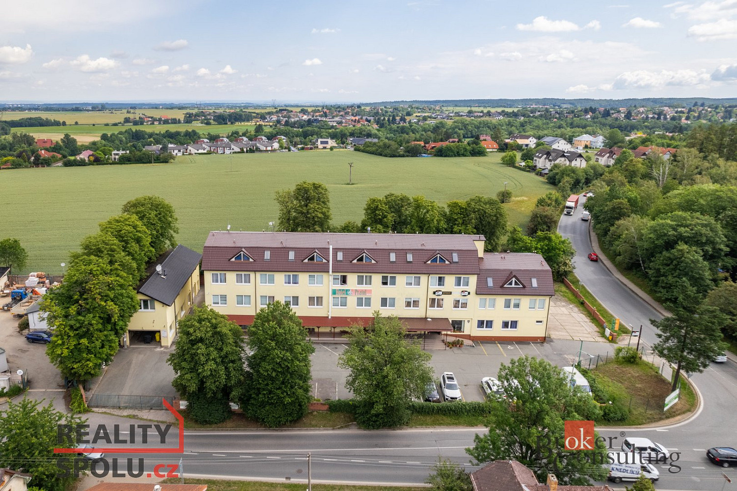 Prodej komerčního objektu (jiného typu) 2 619 m²