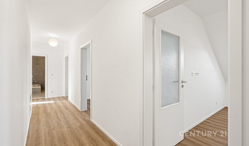 Prodej bytu 4+kk 100 m², Kladno – náhled fotky 3