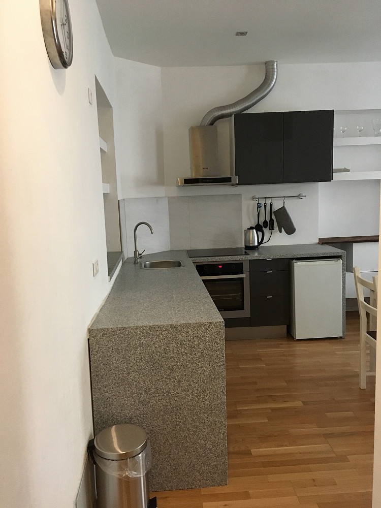 Pronájem bytu 2+kk 42 m² — photo 2