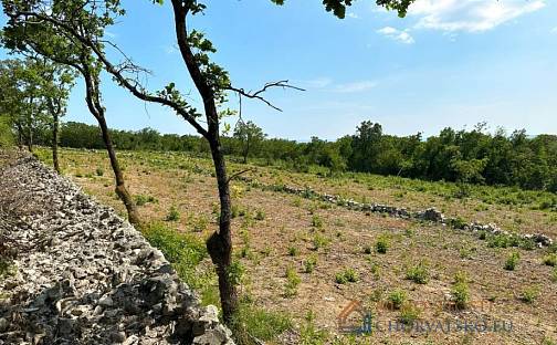 Prodej stavebního pozemku 8 600 m², Raša, Chorvatsko