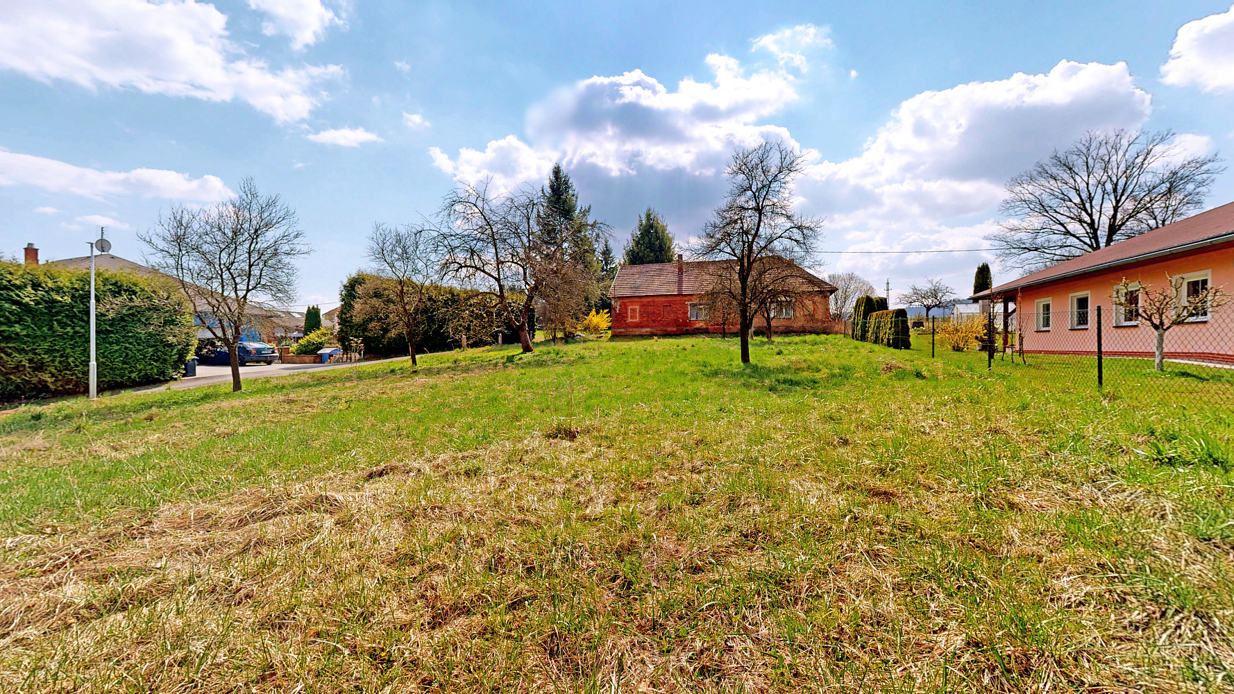 Prodej stavebního pozemku 993 m² – fotografie 3