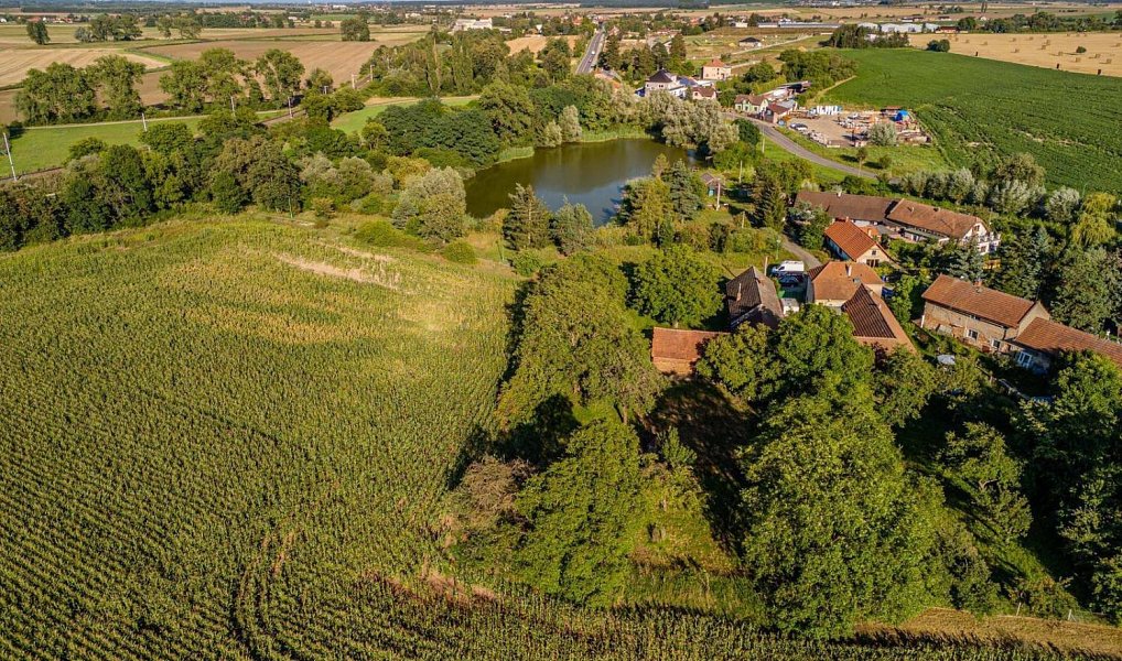 Prodej stavebního pozemku 1 408 m², Chlumec nad Cidlinou – náhled fotky 4