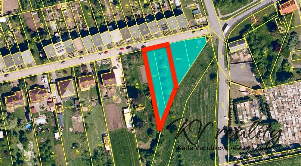 Prodej stavebního pozemku 1 306 m²
