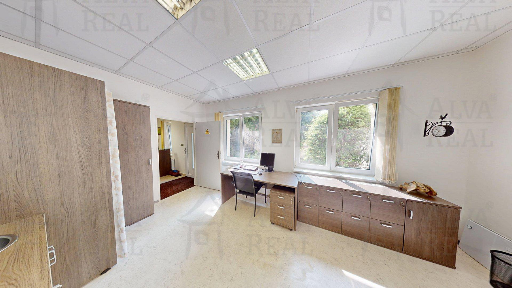 Pronájem obchodních prostor 145 m² – fotografie 5