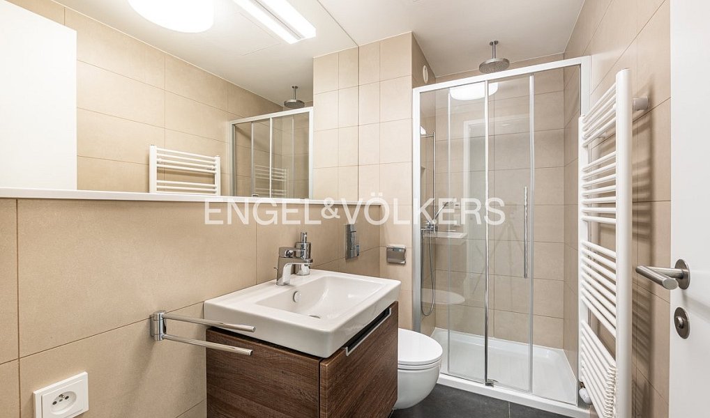 Pronájem domu 165 m² s pozemkem 170 m², Praha – náhled fotky 10