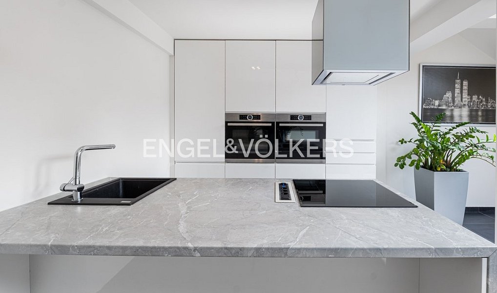 Pronájem bytu 2+kk 57 m², Praha – náhled fotky 2