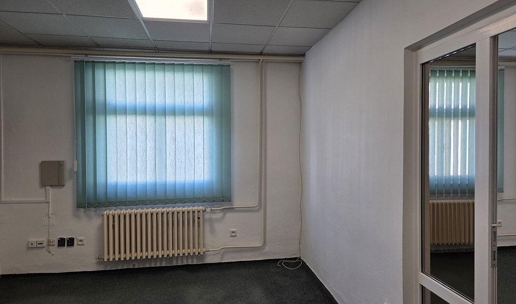 Pronájem kanceláře 16 m², Hradec Králové – náhled fotky 4