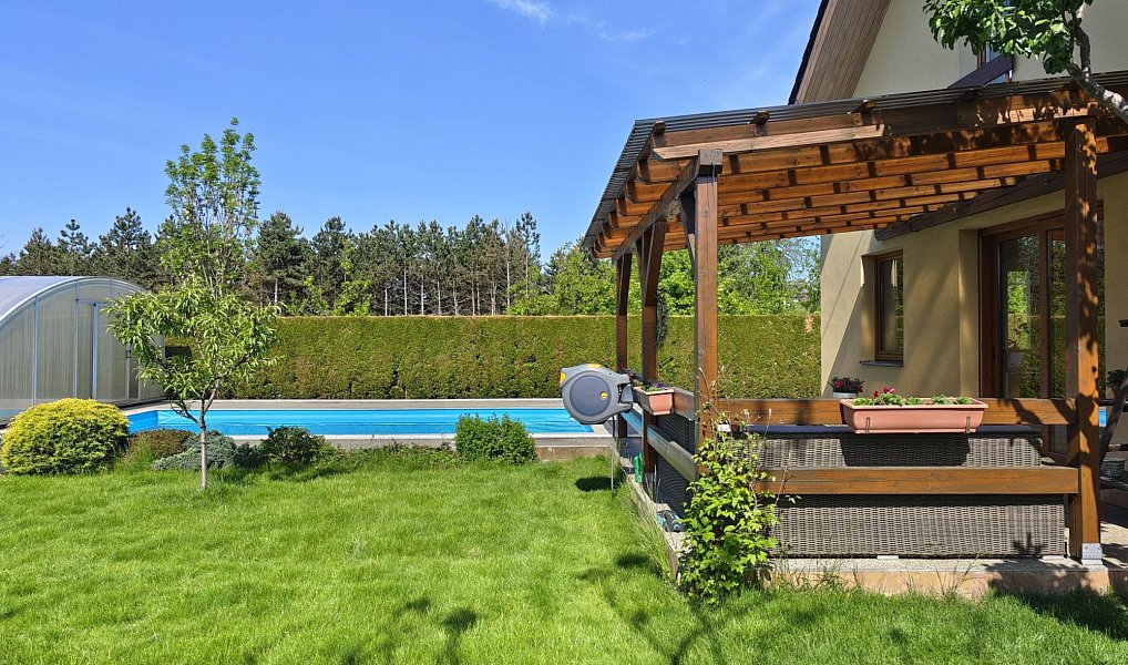Prodej domu 224 m² s pozemkem 816 m², Nový Vestec – náhled fotky 10