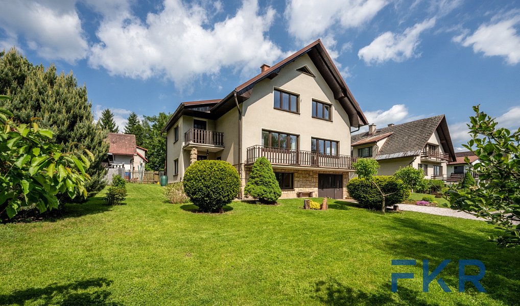 Prodej domu 265 m² s pozemkem 1 297 m², Studenec – náhled fotky 3