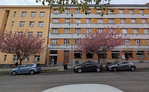 Prodej bytu 1+kk 24 m², Ruská, Praha 10 - Vršovice