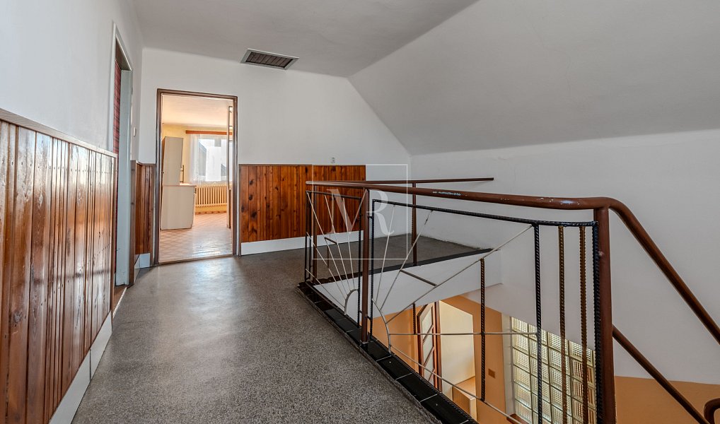 Prodej domu 127 m² s pozemkem 886 m², Semice – náhled fotky 17
