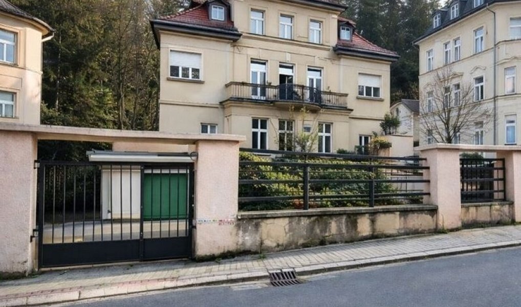 Prodej garáže 25 m2, Karlovy Vary ul. Křižíkova, Karlovy Vary – náhled fotky 3