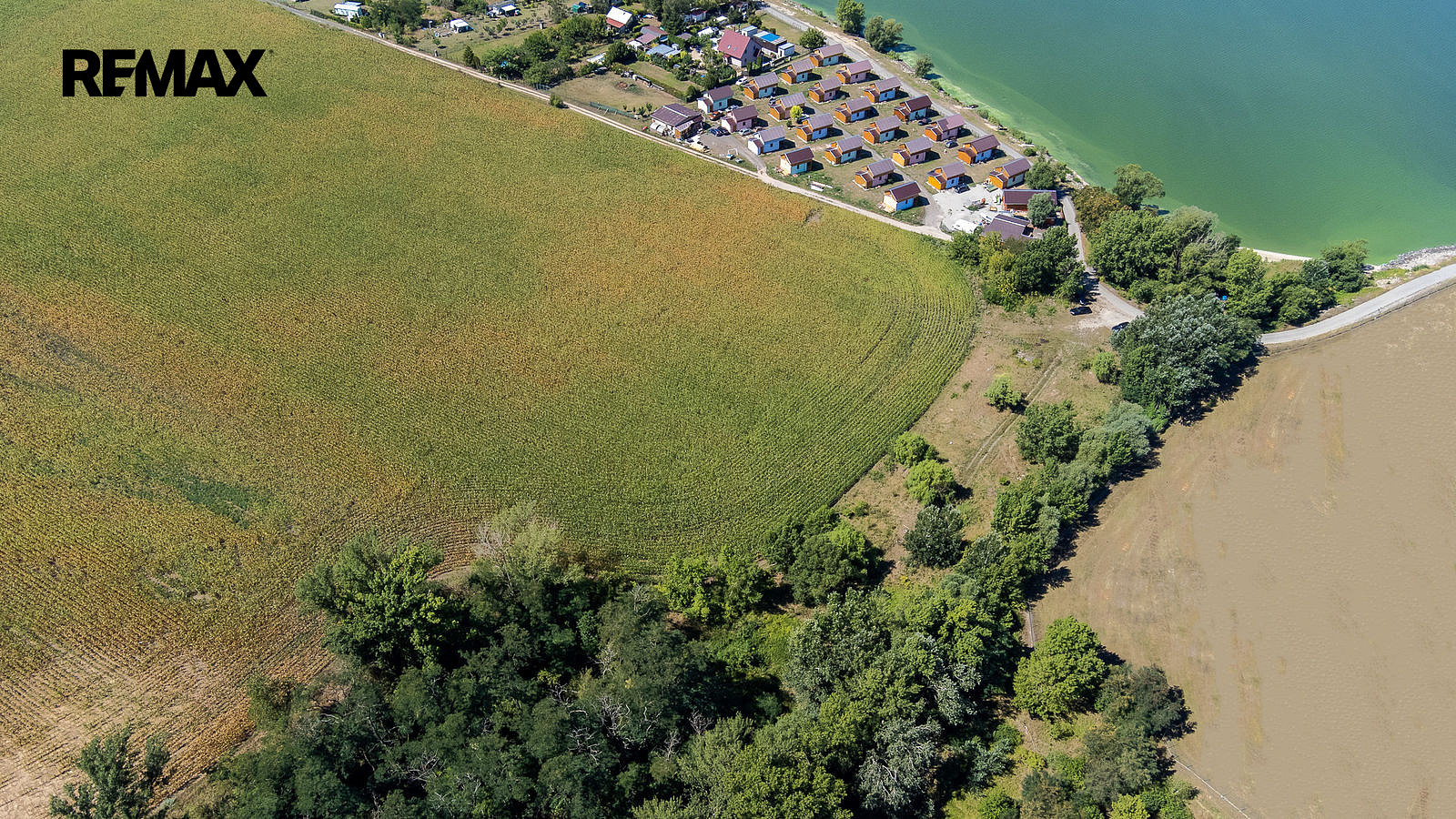 Prodej stavebního pozemku 12 306 m² – další