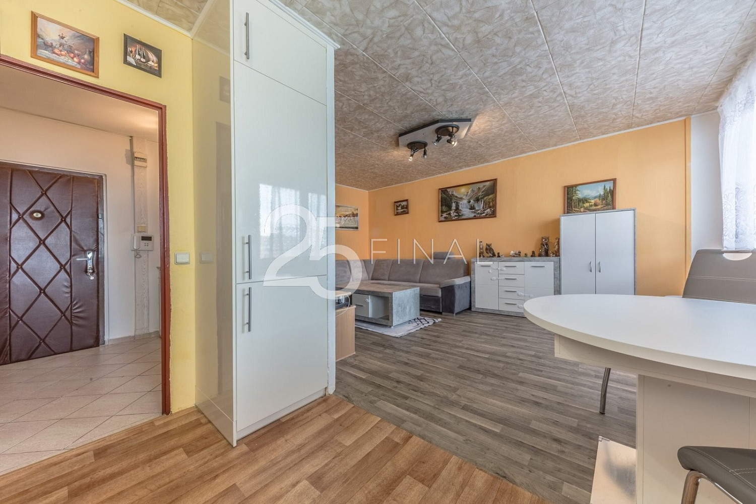 Prodej bytu 4+1 70 m² — photo 3